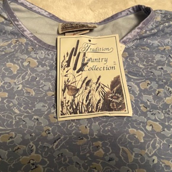 Tradition Country Collection Sears Floral T-shirt Ladies Size L NWT - Picture 2 of 7